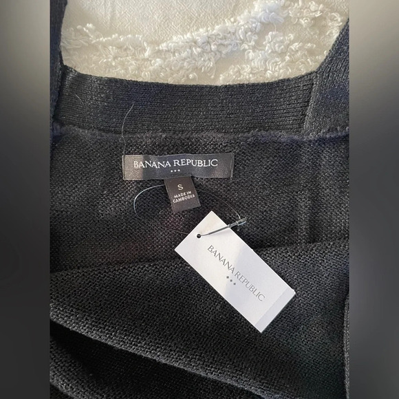 Banana Republic Wide-Trim Sweater Tank - Picture 3 of 9